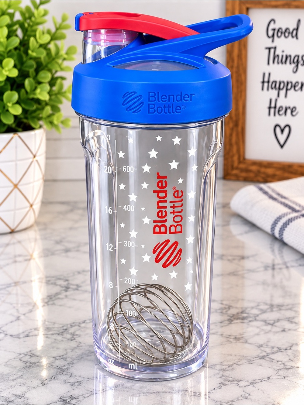 BlenderBottle Strada 28oz White Stars Shaker Bottle NEW